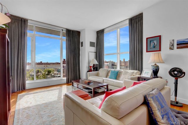 11-24 31st Avenue 10E, Long Island City, NY 11106