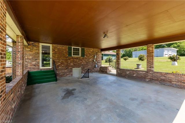 2804 Fox Knob Road, Jonesville, NC 28642