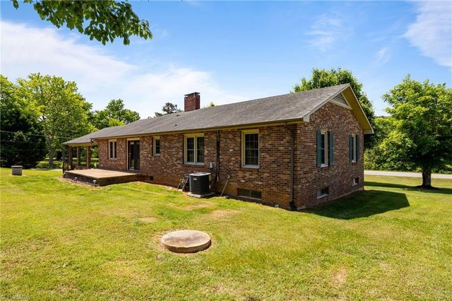 2804 Fox Knob Road, Jonesville, NC 28642