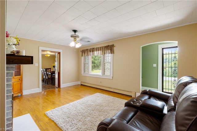 2804 Fox Knob Road, Jonesville, NC 28642