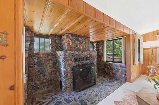 9 Russell Avenue, Portola Valley, CA 94028