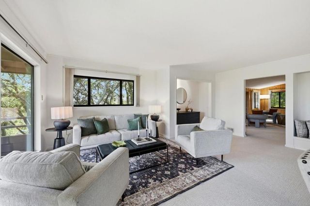 9 Russell Avenue, Portola Valley, CA 94028