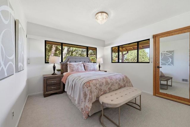 9 Russell Avenue, Portola Valley, CA 94028