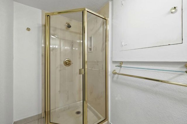 9 Russell Avenue, Portola Valley, CA 94028