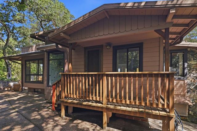 9 Russell Avenue, Portola Valley, CA 94028