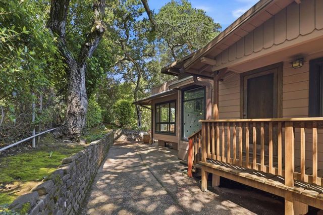 9 Russell Avenue, Portola Valley, CA 94028