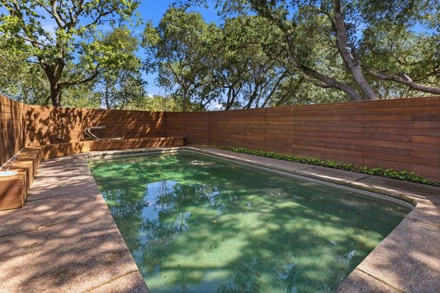 9 Russell Avenue, Portola Valley, CA 94028