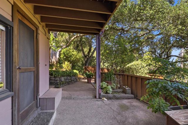 9 Russell Avenue, Portola Valley, CA 94028
