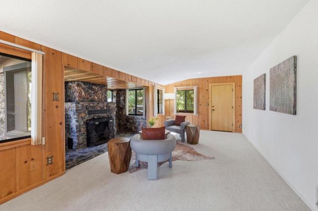 9 Russell Avenue, Portola Valley, CA 94028