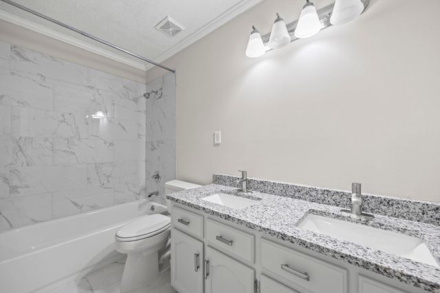 2268 LAKE SPRINGS LN, Memphis, TN 38016