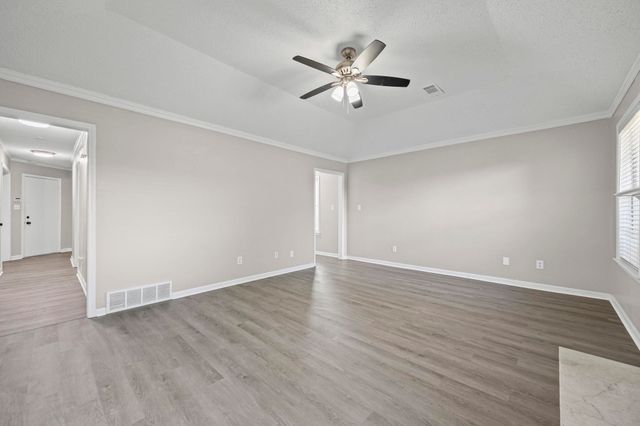 2268 LAKE SPRINGS LN, Memphis, TN 38016