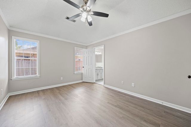 2268 LAKE SPRINGS LN, Memphis, TN 38016