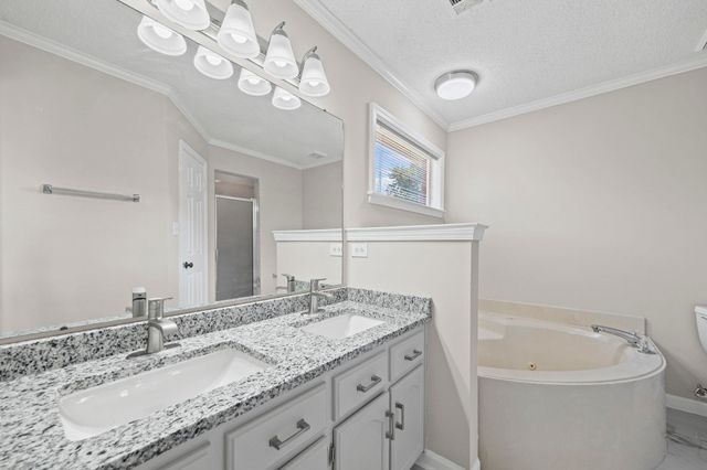 2268 LAKE SPRINGS LN, Memphis, TN 38016