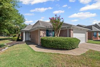 2268 LAKE SPRINGS LN, Memphis, TN 38016