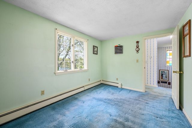 56 English St, Falmouth, MA 02536