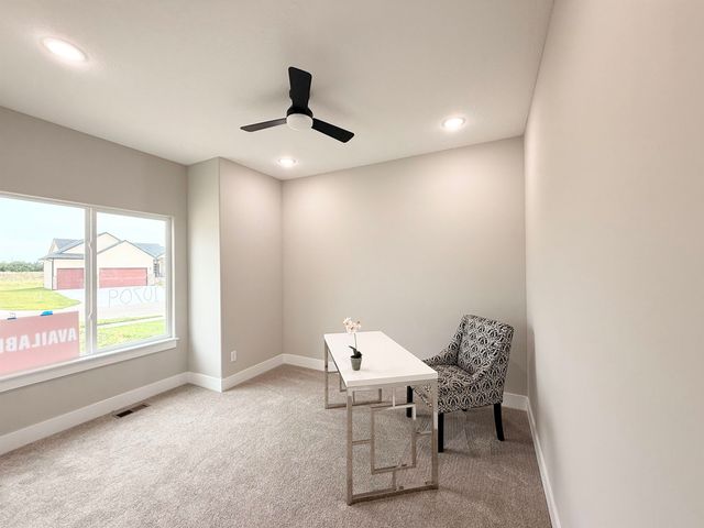 10709 E Bonita St, Wichita, KS 67207