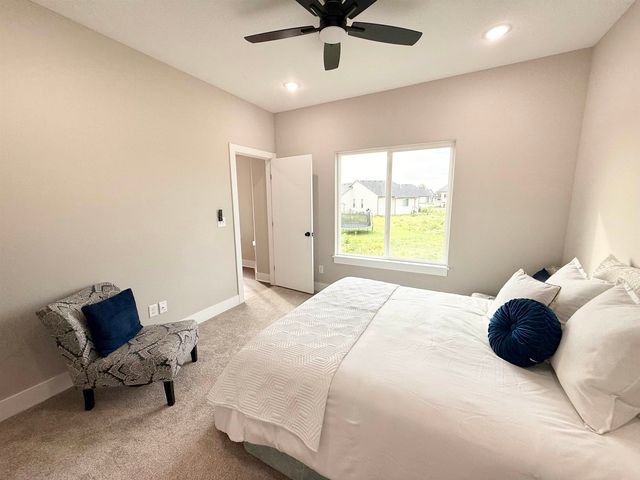 10709 E Bonita St, Wichita, KS 67207
