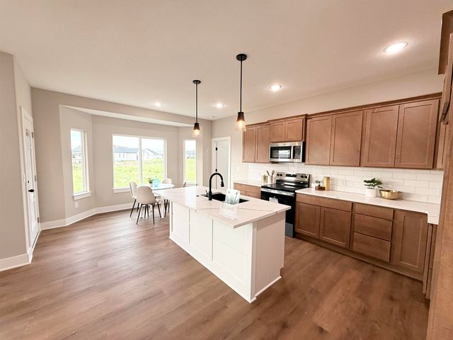 10709 E Bonita St, Wichita, KS 67207