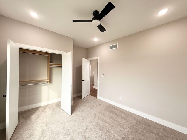 10709 E Bonita St, Wichita, KS 67207
