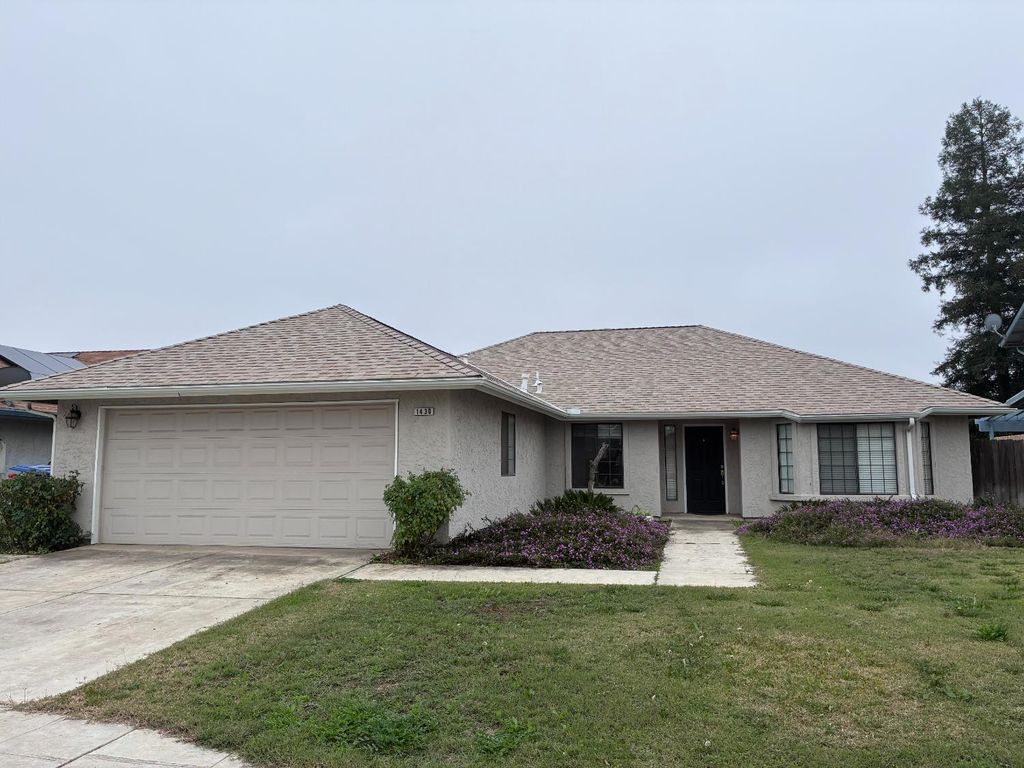 1430 Fir Avenue, Clovis, CA 93611