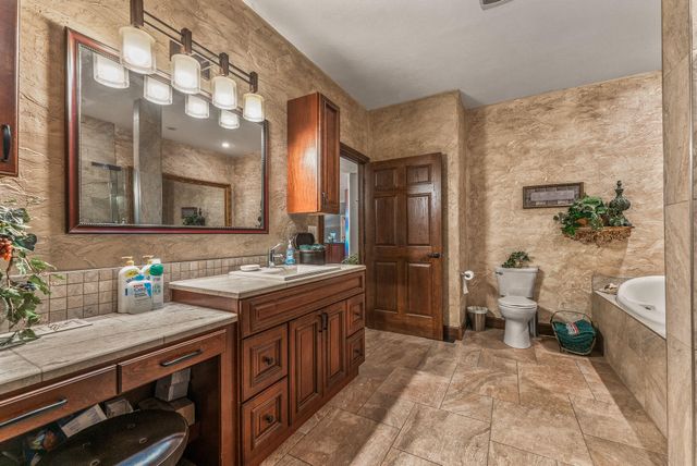 201 Pioneer Drive, Seymour, MO 65746