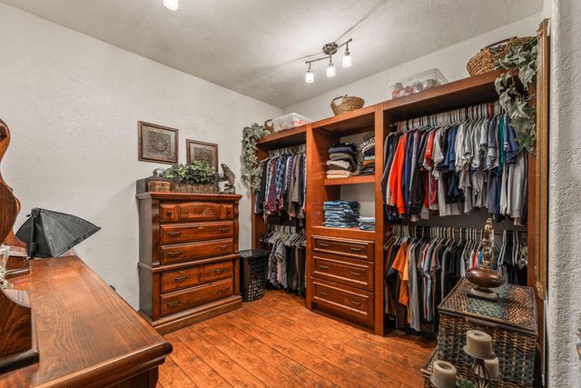 201 Pioneer Drive, Seymour, MO 65746