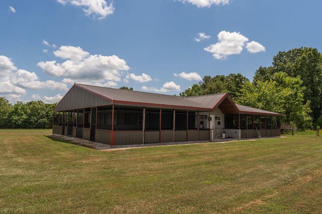201 Pioneer Drive, Seymour, MO 65746