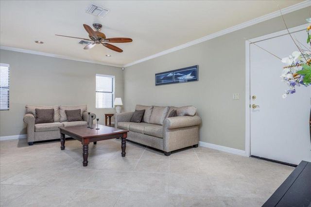 1495 E Luna Way, Palm Springs, CA 92262