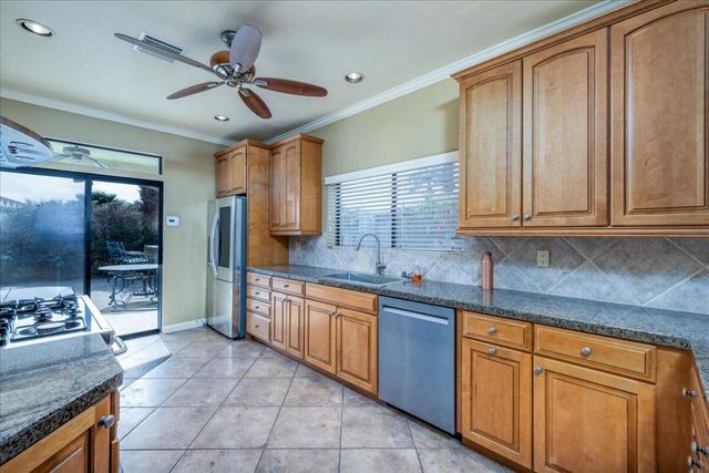 1495 E Luna Way, Palm Springs, CA 92262