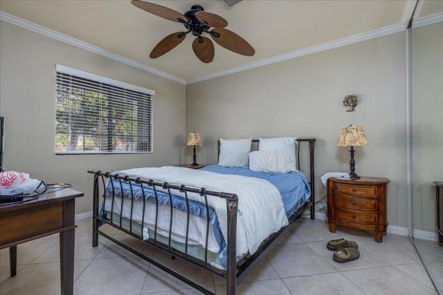 1495 E Luna Way, Palm Springs, CA 92262