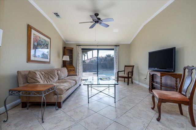 1495 E Luna Way, Palm Springs, CA 92262