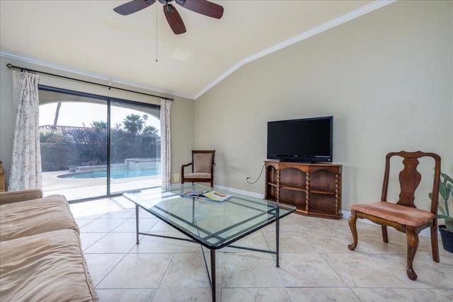 1495 E Luna Way, Palm Springs, CA 92262