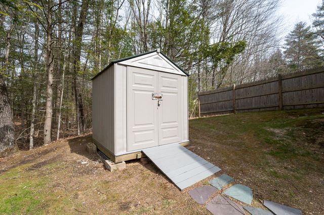 41 Midnight Sun Drive, Epping, NH 03042