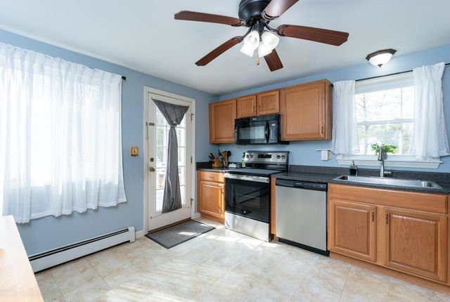 41 Midnight Sun Drive, Epping, NH 03042