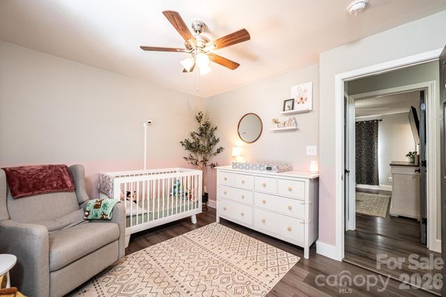 1896 Bakers Glade Lane, Hickory, NC 28602