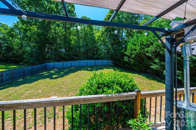 1896 Bakers Glade Lane, Hickory, NC 28602