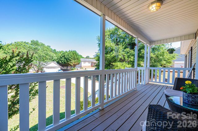 1896 Bakers Glade Lane, Hickory, NC 28602