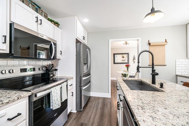 1896 Bakers Glade Lane, Hickory, NC 28602