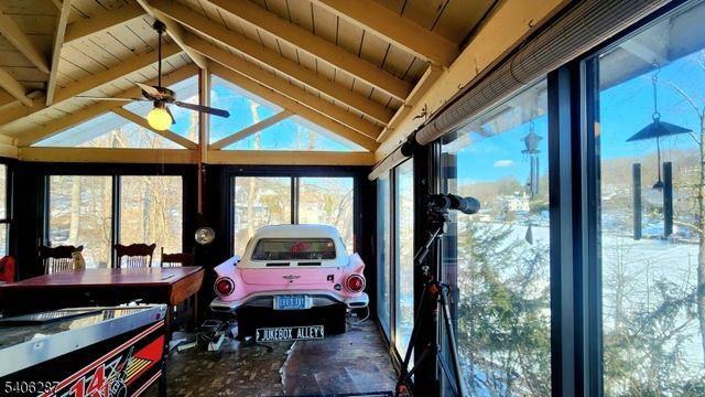 213 Squaw Trl, Hopatcong Boro, NJ 07821