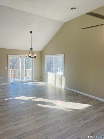 137 Windham Road, Brooklyn, CT 06234