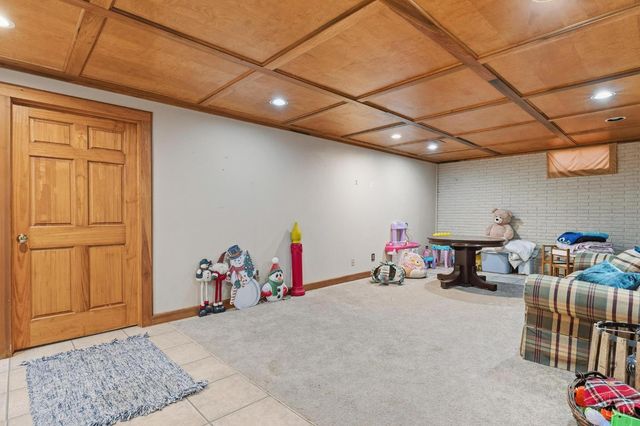 345 Virginia Circle, Wilmington, OH 45133