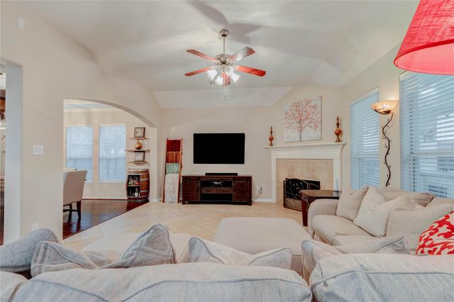 25414 Hamden Valley Drive, Richmond, TX 77406