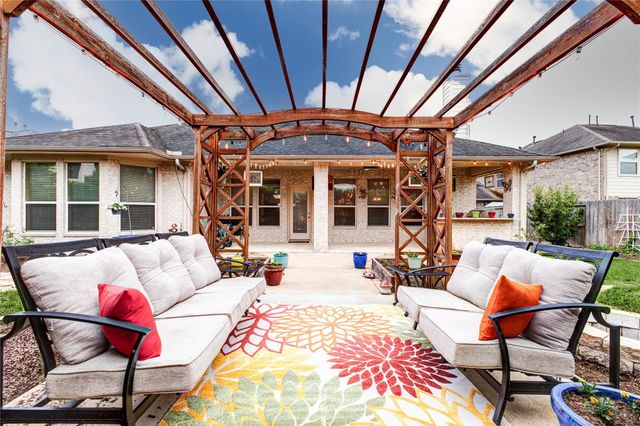 25414 Hamden Valley Drive, Richmond, TX 77406