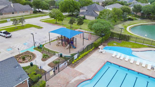 25414 Hamden Valley Drive, Richmond, TX 77406