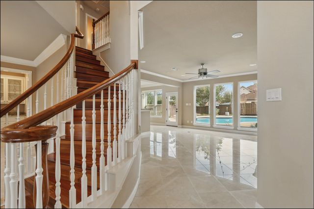 727 Ashleigh Lane, Southlake, TX 76092
