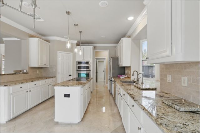 727 Ashleigh Lane, Southlake, TX 76092