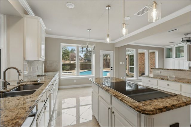 727 Ashleigh Lane, Southlake, TX 76092