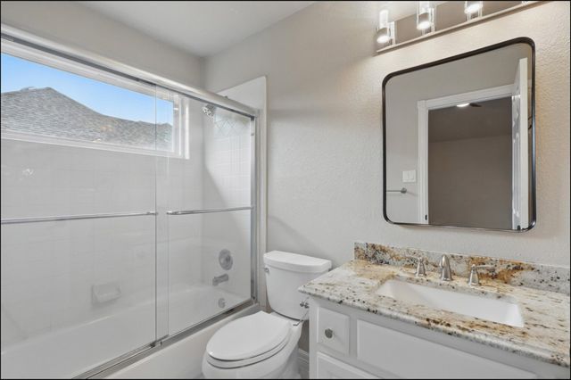 727 Ashleigh Lane, Southlake, TX 76092