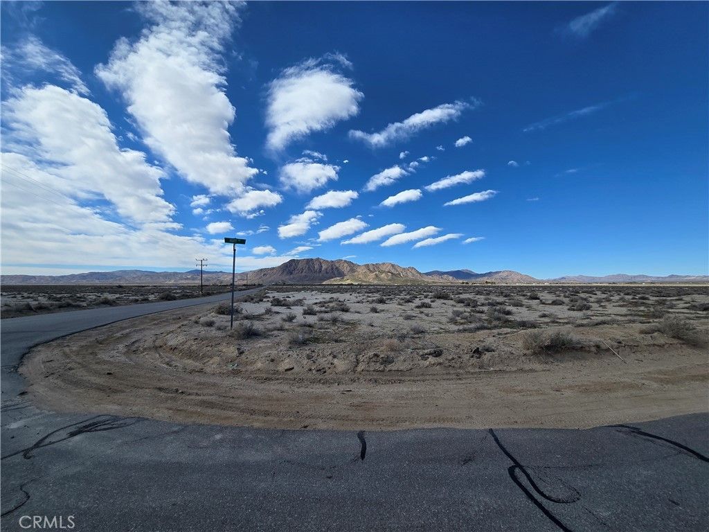 1 North Side, Lucerne Valley, CA 92356