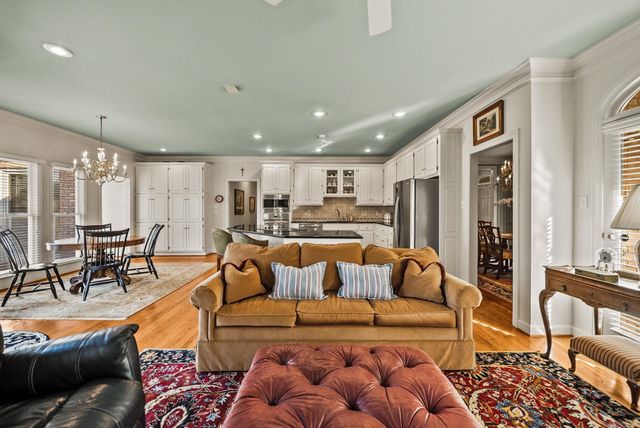25 Avignon Court, Little Rock, AR 72223